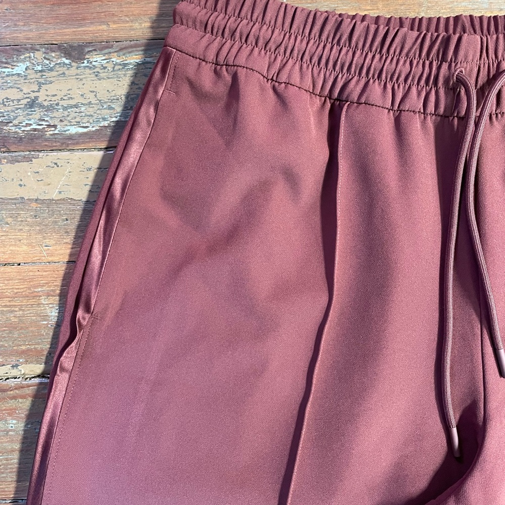 Athleta Endeavor High Rise Relaxed Pant Cherrywood Wide Leg - Sz Med ๐๐ - Picture 10 of 14